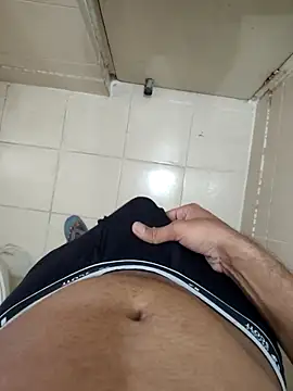 Snapshot of fueyyvvirub chatting on 02-19-26, 07:26 fueyyvvirub online show from 02-19-26, 07:26