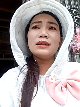 Snapshot of kun-love chatting on 10-29-25, 06:15 kun-love online show from 10-29-25, 06:15