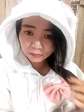 Snapshot of kun-love chatting on 11-04-25, 02:21 kun-love online show from 11-04-25, 02:21