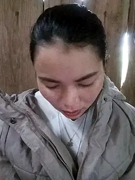 Snapshot of kun-love chatting on 11-18-25, 12:49 kun-love online show from 11-18-25, 12:49