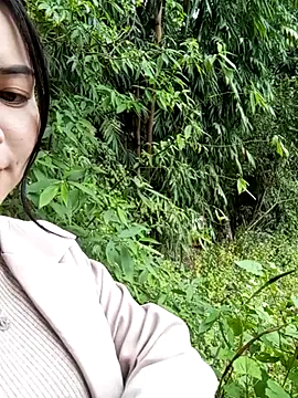 Snapshot of kun-love chatting on 11-21-25, 02:10 kun-love online show from 11-21-25, 02:10