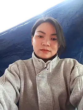 Snapshot of kun-love chatting on 12-21-25, 03:13 kun-love online show from 12-21-25, 03:13