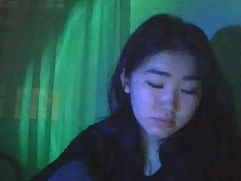 Snapshot of Zorivale chatting on 02-15-26, 09:44 Zorivale online show from 02-15-26, 09:44