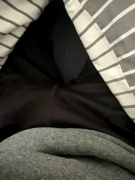 Snapshot of Hitmanforu83 chatting on 12-22-25, 01:08 Hitmanforu83 online show from 12-22-25, 01:08