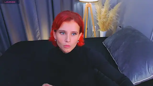 FoxxLina online show from 10-12-25, 03:11