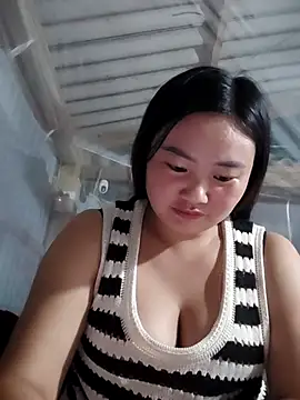 Snapshot of pi-pi-00 chatting on 10-19-25, 03:45 pi-pi-00 online show from 10-19-25, 03:45