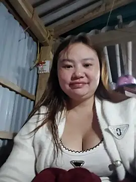 Snapshot of pi-pi-00 chatting on 12-15-25, 12:20 pi-pi-00 online show from 12-15-25, 12:20