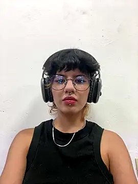 Snapshot of eva_caos chatting on 11-14-25, 06:28 eva caos online show from 11-14-25, 06:28