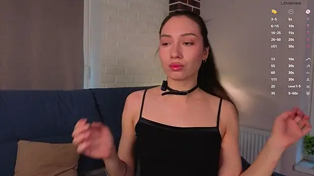 Snapshot of MissyHuf chatting on 12-05-25, 08:34 MissyHuf online show from 12-05-25, 08:34