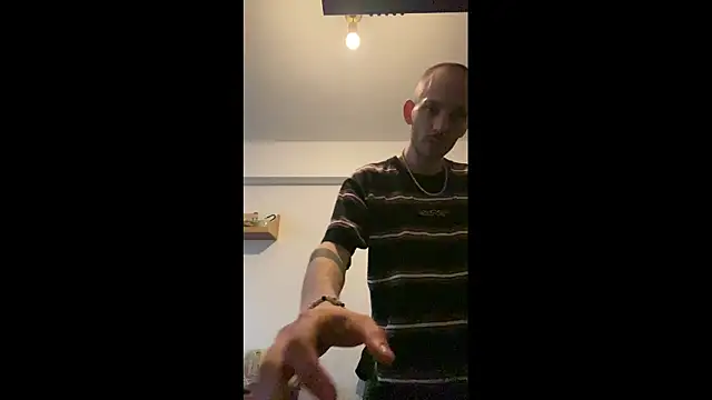 MolleDolle online show from 04-18-26, 03:38