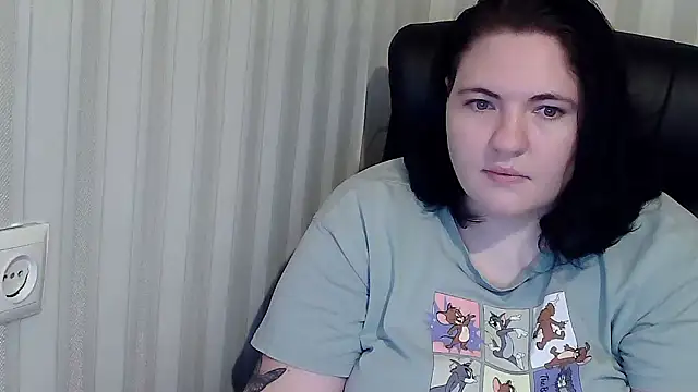 Snapshot of XLisaBlueXs_ chatting on 10-19-25, 03:01 XLisaBlueXs online show from 10-19-25, 03:01