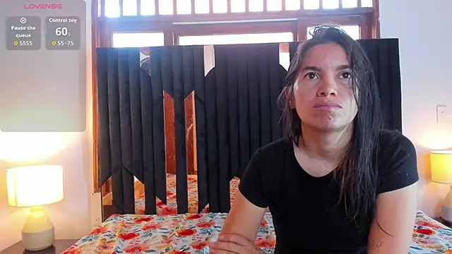 Sofy and Mia online show from 11-24-25, 12:38