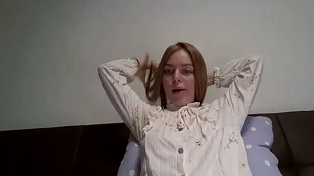 Snapshot of Selynora chatting on 03-16-26, 10:14 Selynora online show from 03-16-26, 10:14