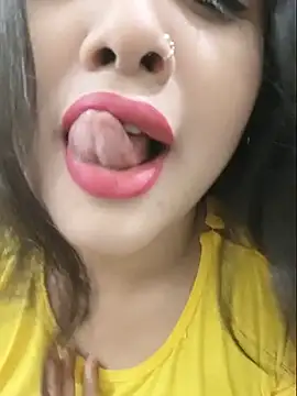 Beauty Queen Soniya online show from 07-19-26, 03:54