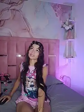 Snapshot of Isis_Blaze chatting on 12-02-25, 03:12 Isis Blaze online show from 12-02-25, 03:12