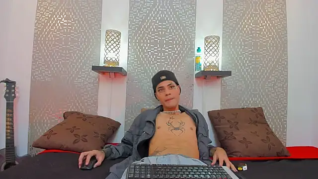 JacobBlackwell  online show from 10-17-25, 08:11