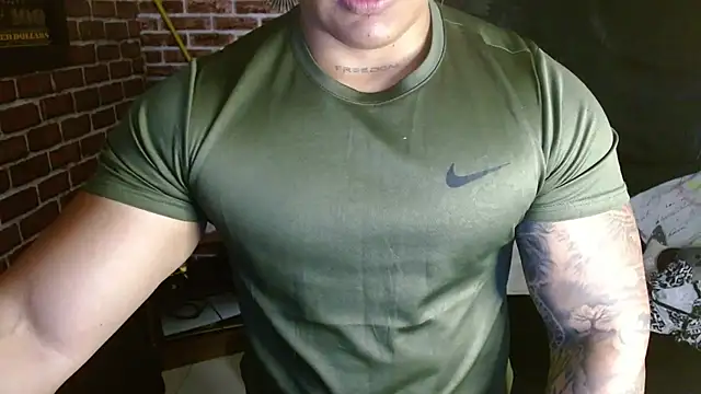 Snapshot of jordan_bigcock_ chatting on 05-21-26, 01:51 jordan bigcock online show from 05-21-26, 01:51