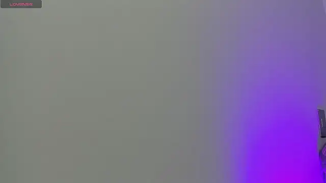 Snapshot of TianaGlow44 chatting on 05-12-26, 11:07 TianaGlow44 online show from 05-12-26, 11:07