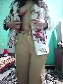 Hornyme18 online show from 11-21-25, 04:05