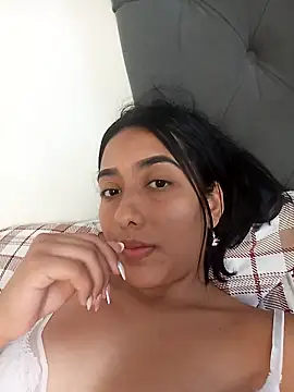 Snapshot of Queen_sofya chatting on 03-17-26, 06:44 Queen sofya online show from 03-17-26, 06:44