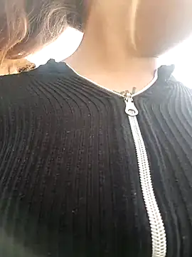 Allison Flamingg online show from 10-20-25, 01:00