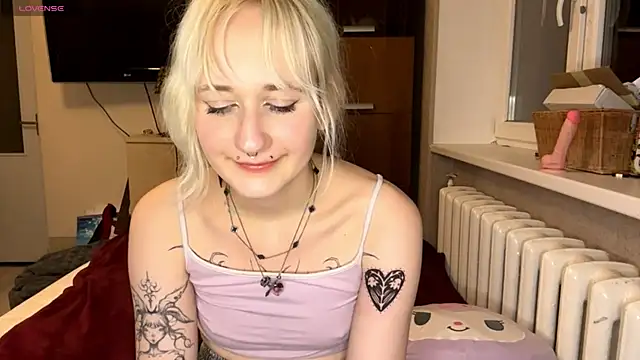 Ulemonala Cute online show from 11-19-25, 06:52