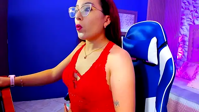 Snapshot of allison_mc chatting on 11-12-25, 04:13 allison mc online show from 11-12-25, 04:13