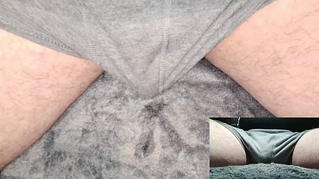 Snapshot of DeniedOnDisplay chatting on 12-18-25, 11:16 DeniedOnDisplay online show from 12-18-25, 11:16