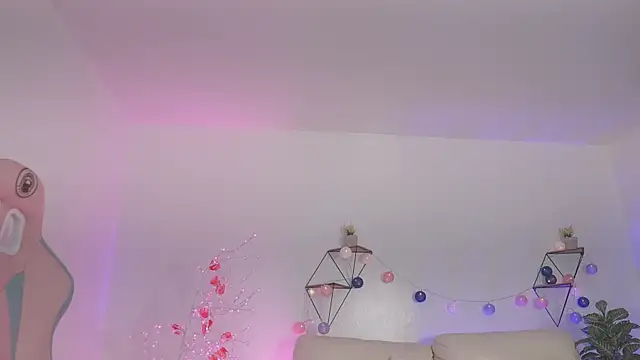 Giia Moretti  online show from 11-06-25, 08:43