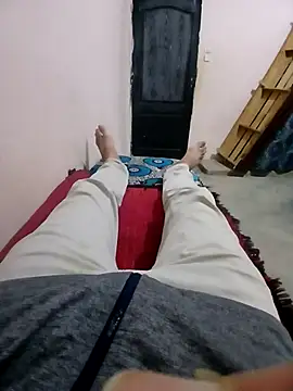 Snapshot of latarak321 chatting on 03-08-26, 10:46 latarak321 online show from 03-08-26, 10:46