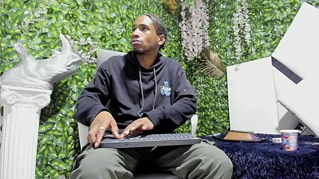 REDBRYAN EBANO online show from 11-05-25, 08:31