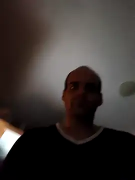 Snapshot of Pumbato chatting on 10-28-25, 04:38 Pumbato online show from 10-28-25, 04:38