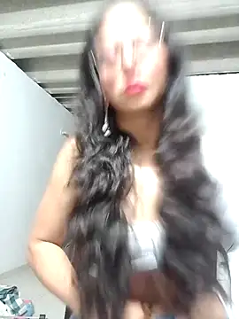 Snapshot of Eloisa_smith chatting on 10-16-25, 04:13 Eloisa smith online show from 10-16-25, 04:13
