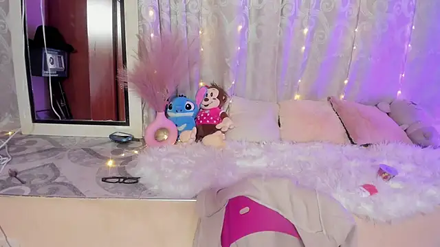 Snapshot of Lilith_salvatoree chatting on 05-19-26, 01:22 Lilith salvatoree online show from 05-19-26, 01:22