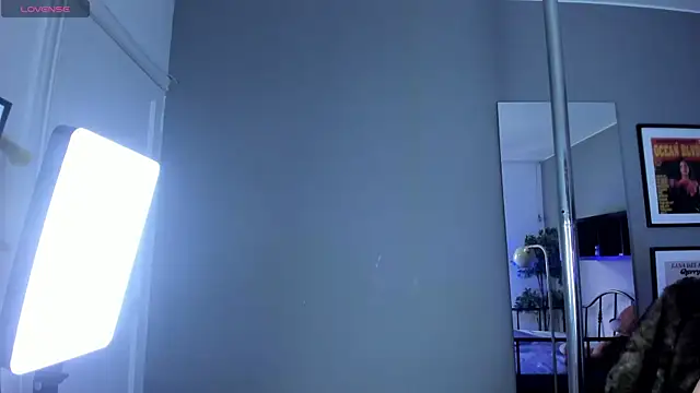 Bayonetta doll online show from 01-13-26, 12:54