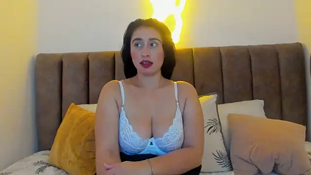 Amara18   online show from 11-06-25, 02:23