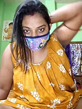 Snapshot of MAGGO-11 chatting on 10-22-25, 07:24 MAGGO-11 online show from 10-22-25, 07:24