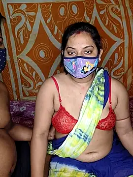 Snapshot of MAGGO-11 chatting on 11-15-25, 06:26 MAGGO-11 online show from 11-15-25, 06:26