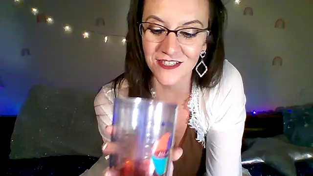 Snapshot of easy_briezy chatting on 02-11-26, 06:29 easy briezy online show from 02-11-26, 06:29