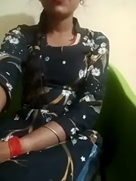 Mahi677 online show from 11-30-25, 04:05