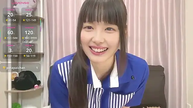 mai-chan  online show from 10-25-25, 02:19