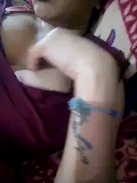 Snapshot of Parya_109 chatting on 12-20-25, 05:20 Parya 109 online show from 12-20-25, 05:20