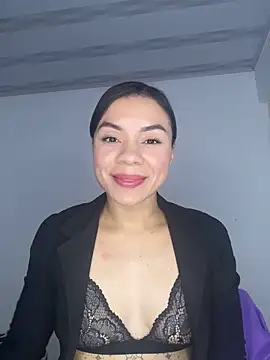Snapshot of Crystal_555 chatting on 10-10-25, 06:23 Crystal 555 online show from 10-10-25, 06:23