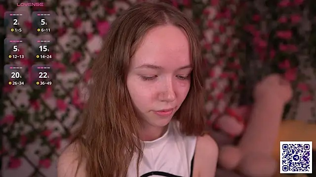 Petite Polly online show from 11-24-25, 06:18