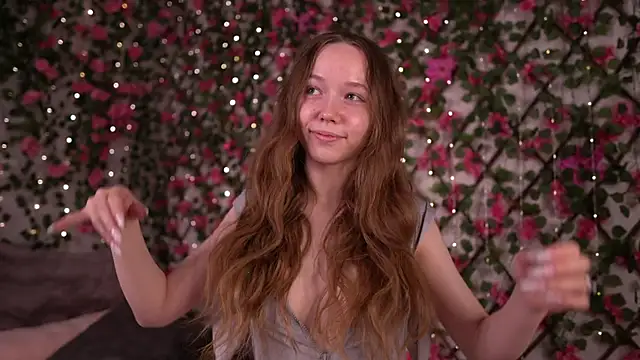 Petite Polly online show from 12-14-25, 06:12