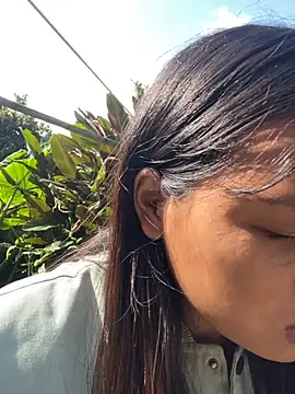 hello-cute online show from 11-14-25, 03:49