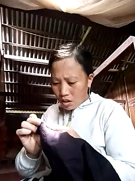 Snapshot of jerry-xx chatting on 11-22-25, 01:37 jerry-xx online show from 11-22-25, 01:37