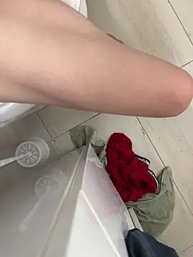 Snapshot of lapd1989 chatting on 03-11-26, 07:14 lapd1989 online show from 03-11-26, 07:14