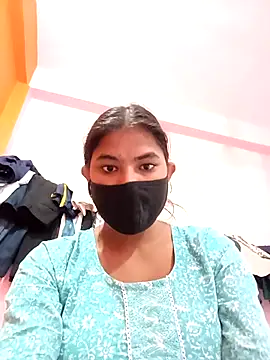 Hot radhaji online show from 11-18-25, 10:41