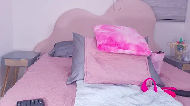 lu mystic online show from 04-10-26, 04:06